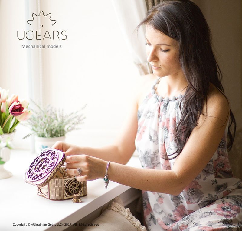 Ugears 70031 Treasure Box